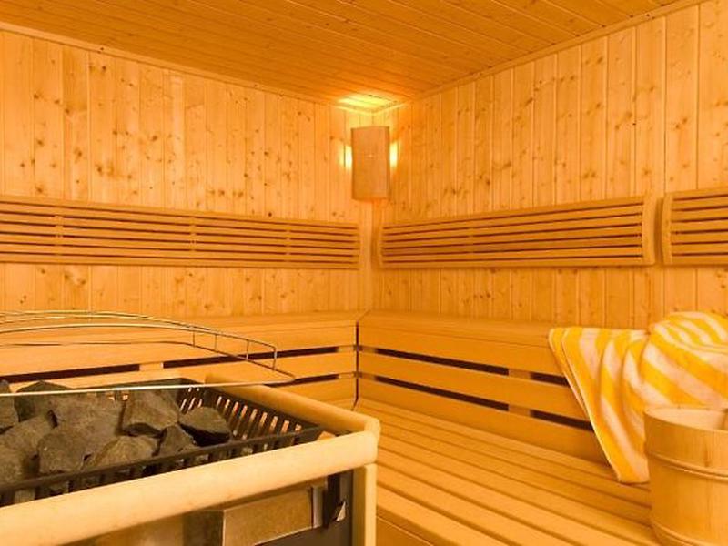 9E9551E9A78AC8B41F3301E3736B8832