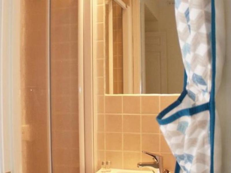 4C2BEF43BC3ADF496316AC52EDE8585E