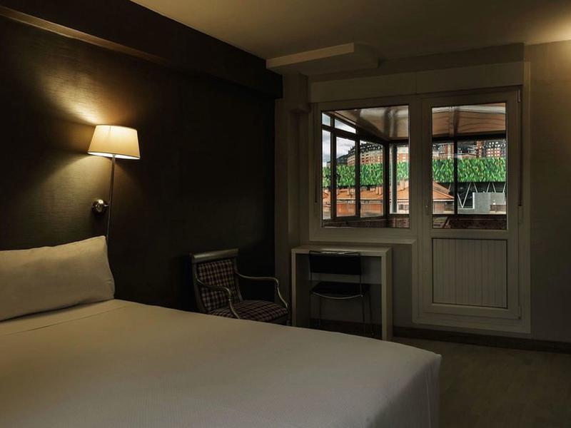 9093C28283BA6B756F66BA3165EC53A6