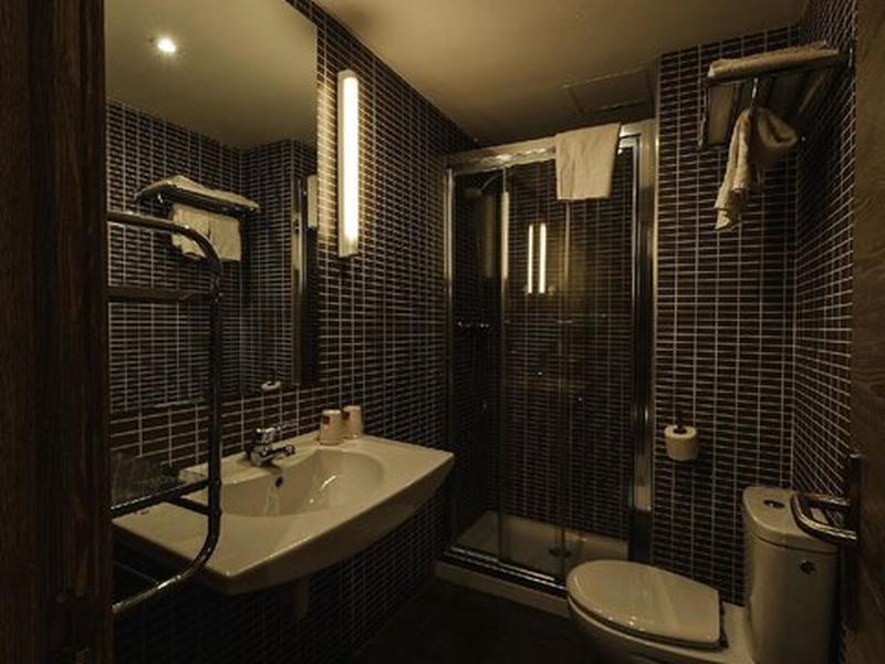 34919B2FF91481E9F93FCAAF9016551E