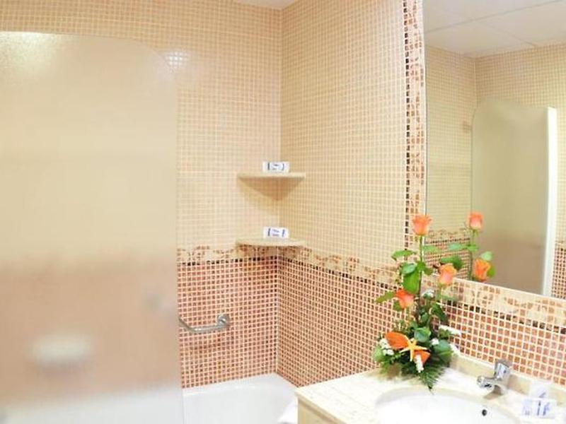 BD3BF148F83D65A20AB9D3C2CAD612D8