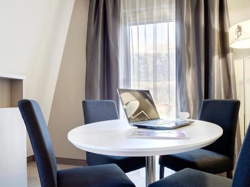 D5650C8DA58B546E30A9A3549EEB0C26