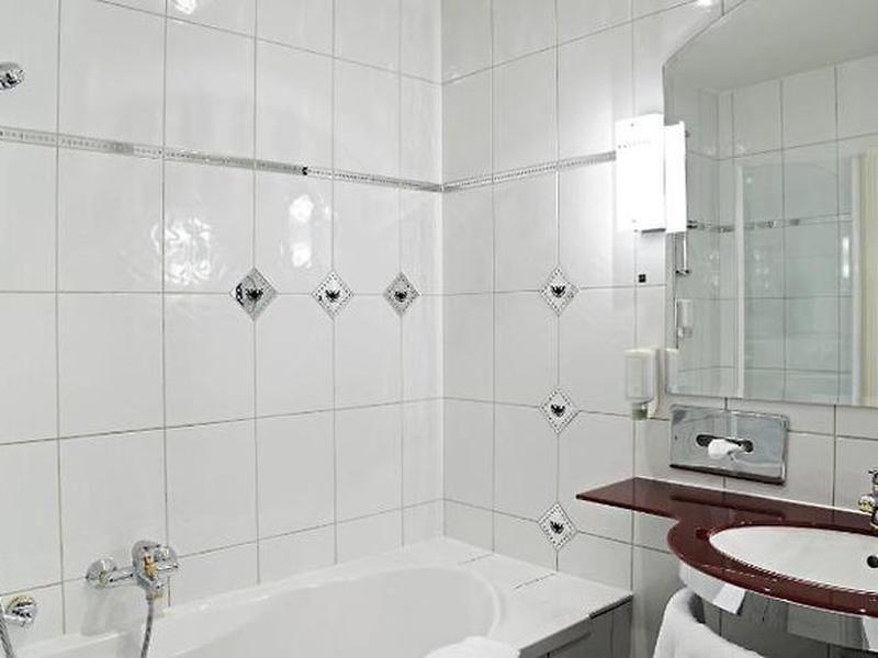 7FEC6B131E86B00CAEBD31C59DC55620