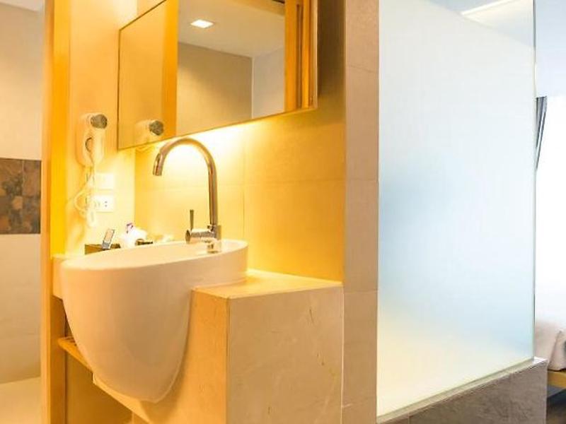 129995A37B0ABE380DC6E5D2858ADCE7