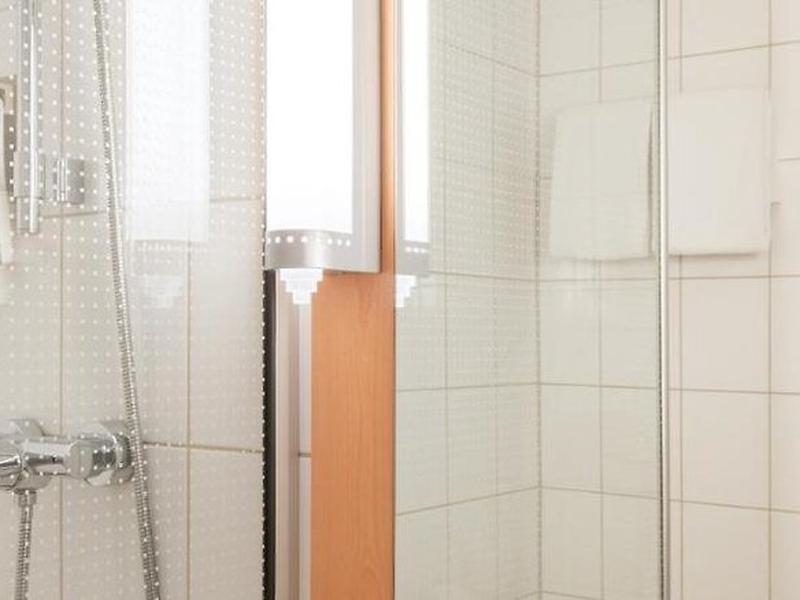 21F342B943F30070863A66F27990BC31