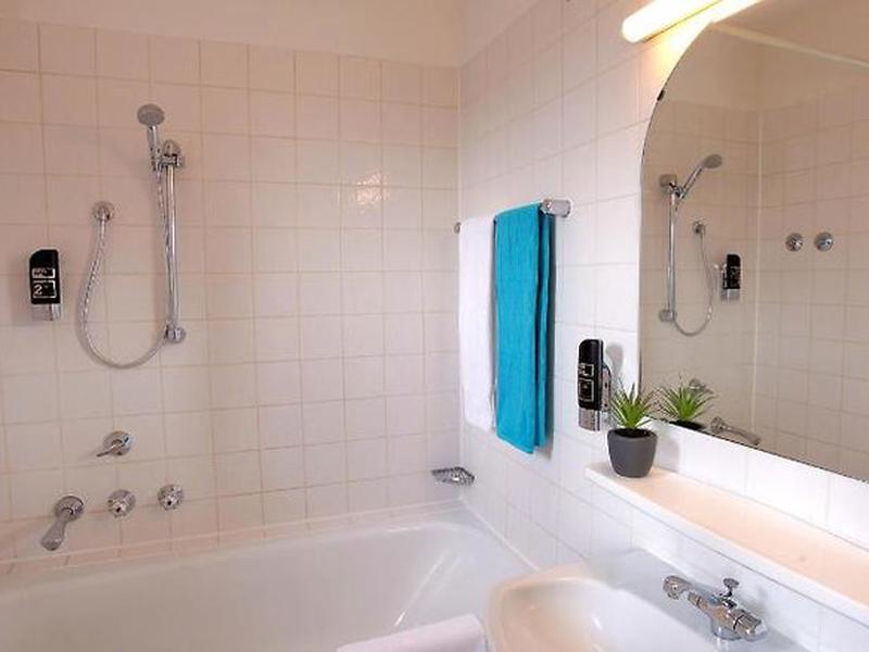 1C07A0072D6CCFE2F439312F4C3D18C4