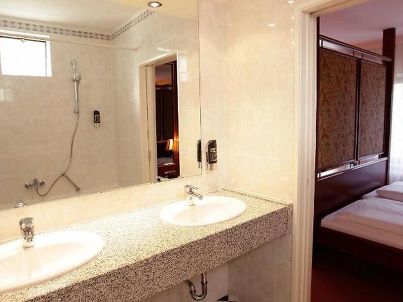 2EBA53A666A2DD3F002F5A6966769EC7