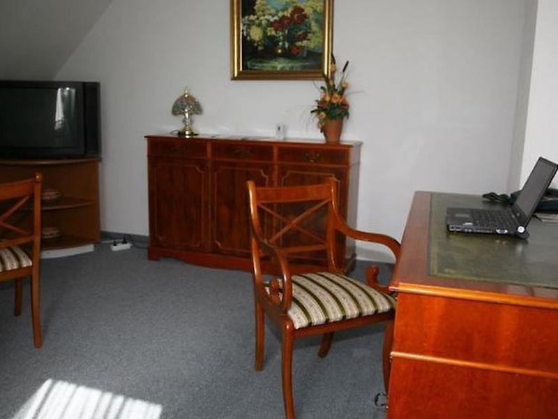 5D45EDE6EF0D53D9D1834416A6915531