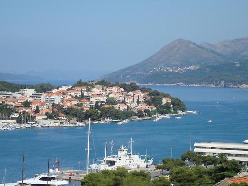 EF5A1A35F3C28A4F6E0313A044628F66