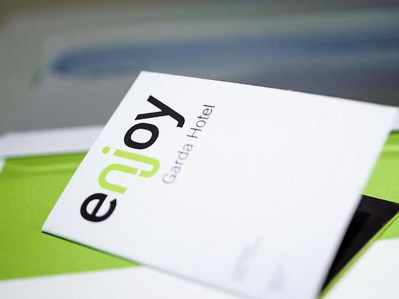 C1EF8C4EA31B69D8668E1C9B1D64AFCC