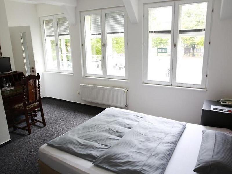 183C26BA16E3173C020A38A911739E57