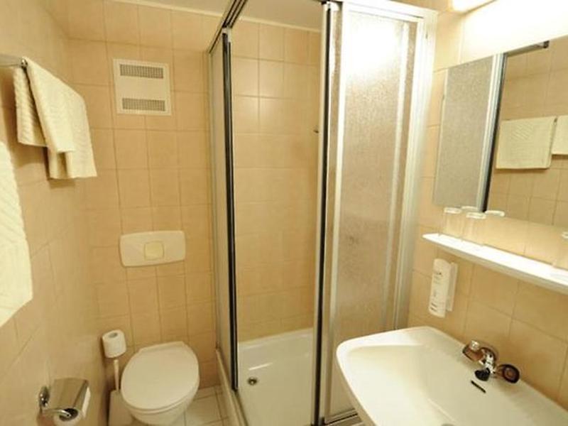 367337D5A8BBFB62D409DA86AE2014D8