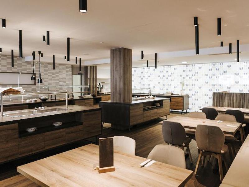 4E5FEB80C9E22E3361E517B0F94FA7A6