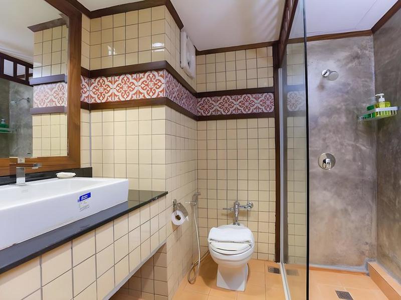 F31AEDAE61CBA80F1DCDFE7594FF3384