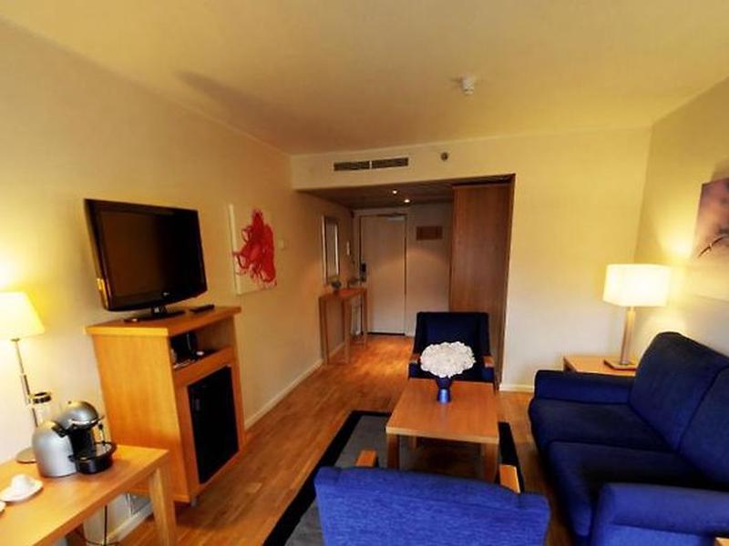 341F31CBE44E8A443CD3383BE5B9D059