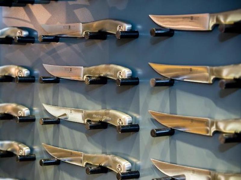 99593D47E8D27A40B87D7CD98B977501