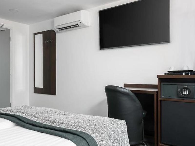 DCFC591341E99346BABFA519BDB198D8