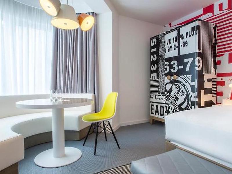 2B2375A11F83AFAD7BABFB1455BAE64C