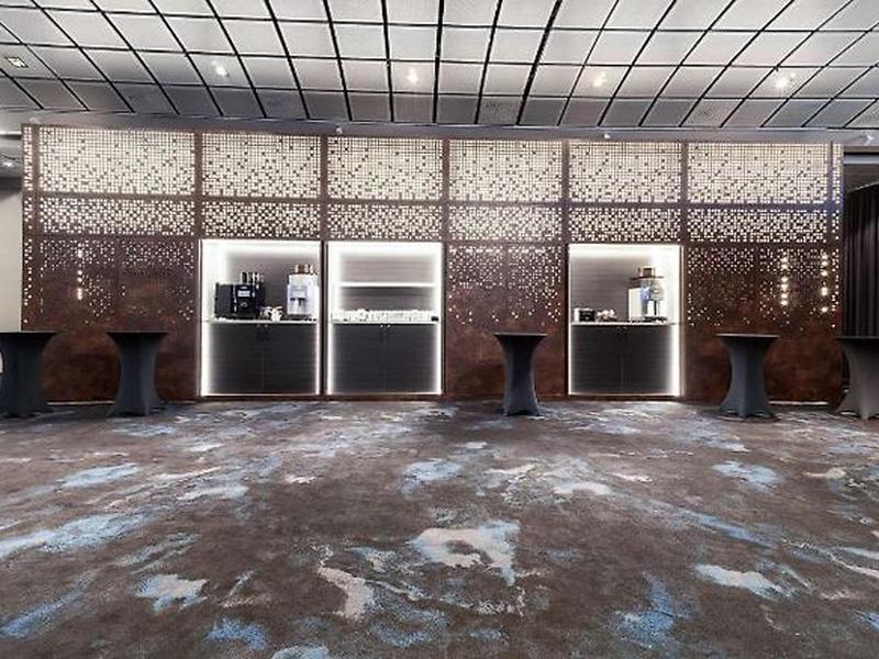 46AD6D45097F738035180C13DD1ABC16