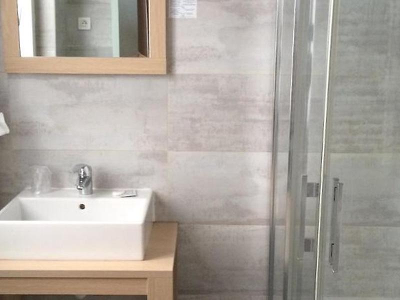 38A9943E4C9CA0A57F0599045322379C