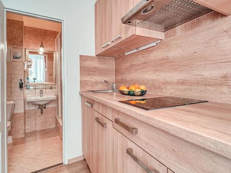 6D4C4AB3EF6E22BEC6A5835DBFF10C79