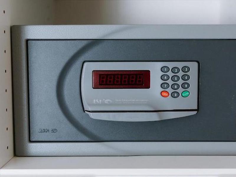 F9B656748C2B8D6B8EA193D1286E3645