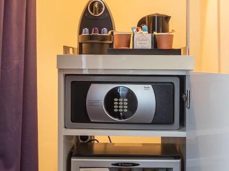 51A4BF9CE64123298F6E9BAAB607287D