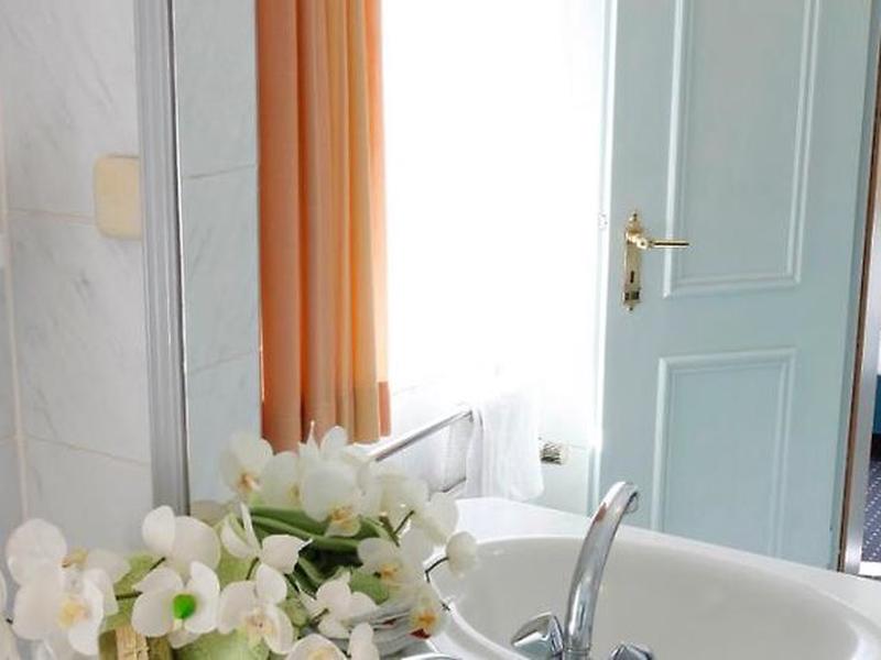 48DA78A847292073E2BF530C0B2BA152