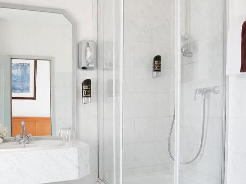 8D323C567864D75EC7A616C61CD44B77