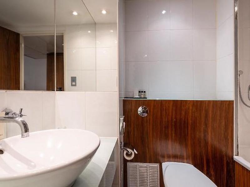 4D86DE5A89ABFAF57602AE76F1D85E6D