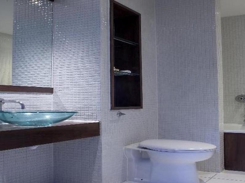 9D05EEF00A65BDF3C911B9904AF513A1