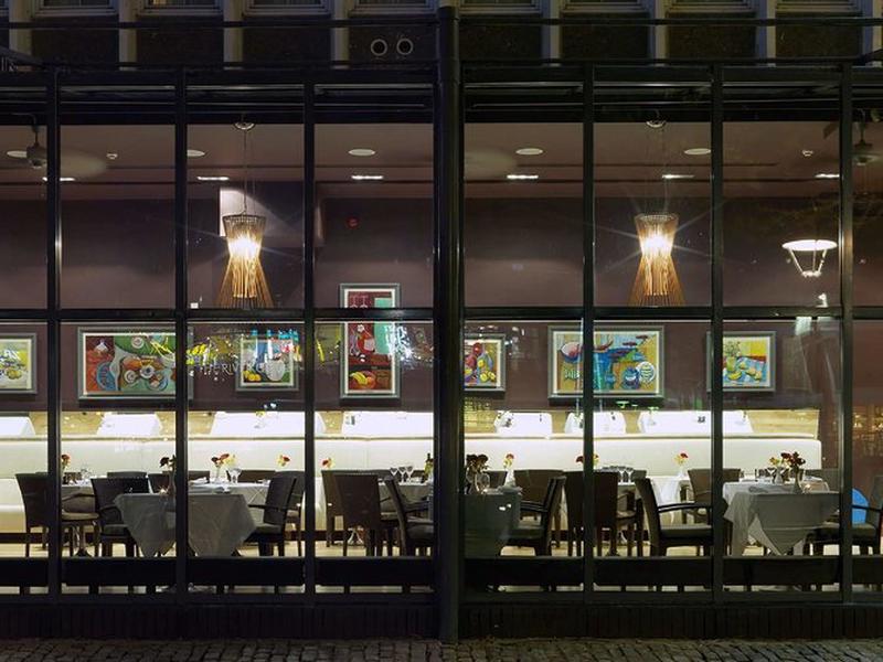 6F65D19E6C11863B3714BA399135D456