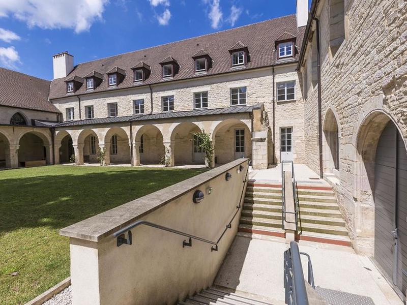 F7D6876AB10EFFD430F7DA8F00D58702