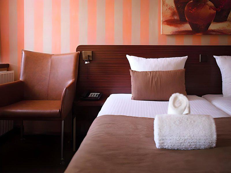 D51C17F1E1A0EF3254726318255C80AB