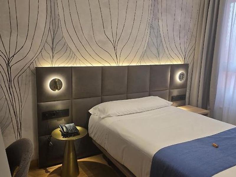 99E07D1E51713116F24A1E067D0E20F4