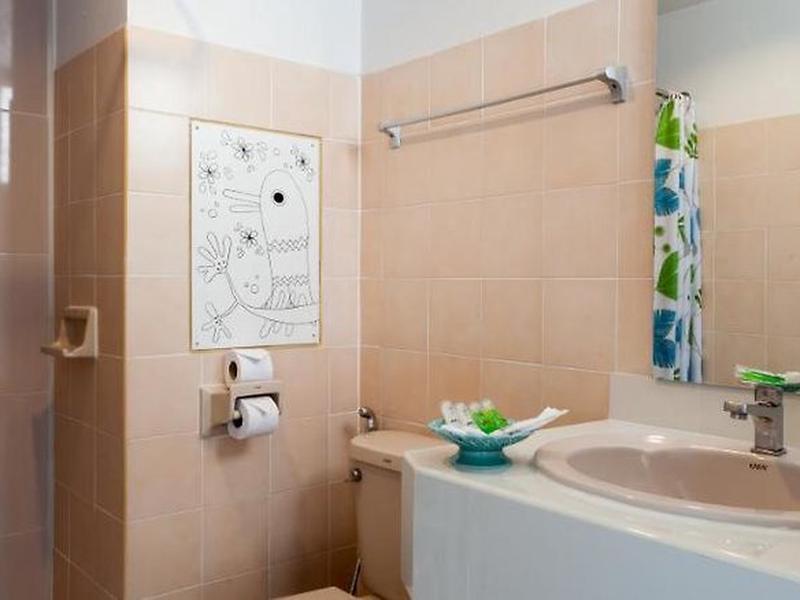 887C7B4764EB496DF6BEDC1D911084BB