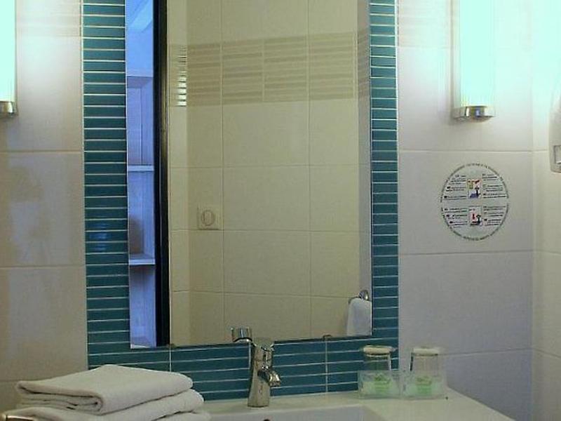 CA251781FC659061D8B2145F93D8A032