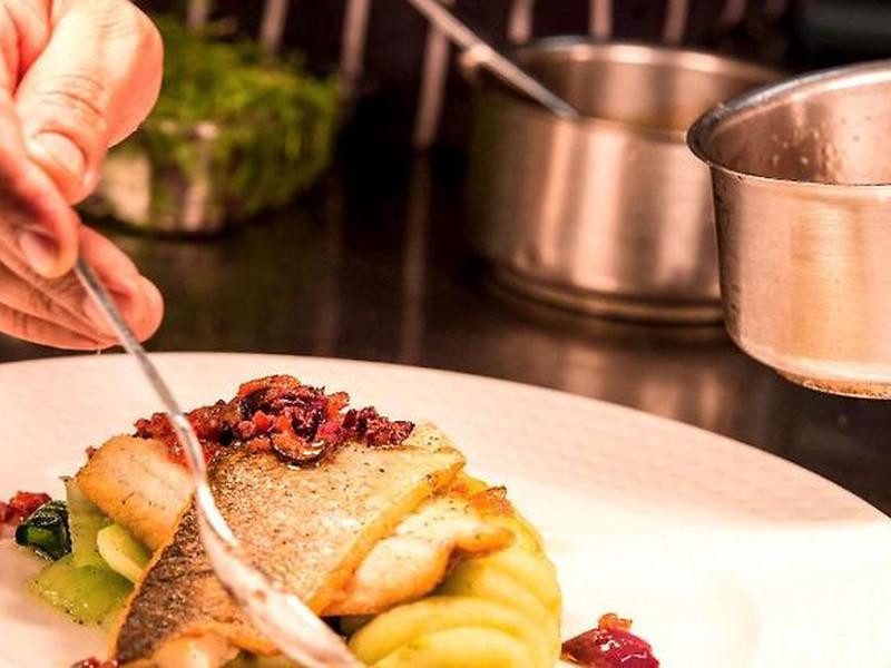 1046110F8B46C78C17CDFC16C5584CAC