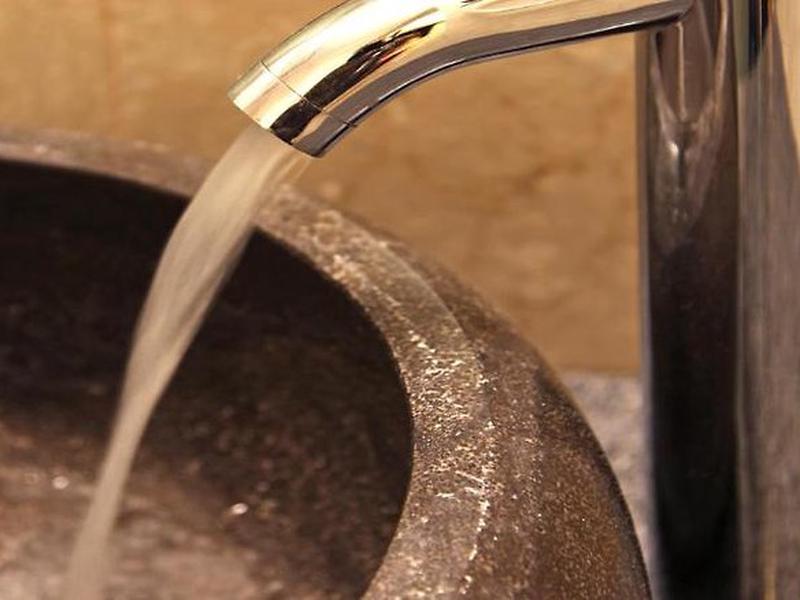 BF1FABBAE284F6C203F41A0BEB500399