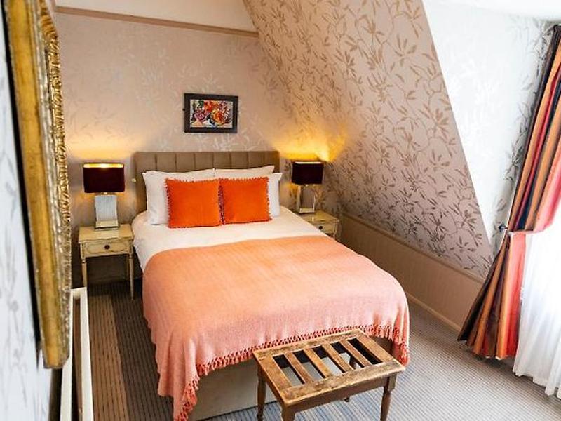 5CBB5D4F33D5AFB77A619C9F5DB1D7D6