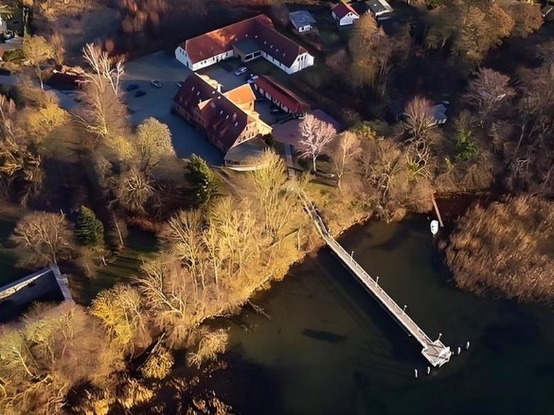 44F0F51B86DF5E48483192FA60F5CFA1