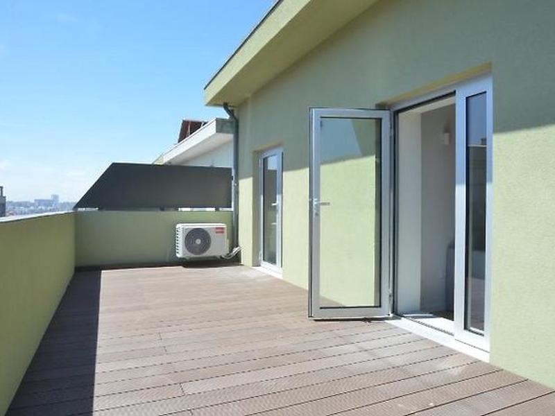 E8227CFB0E78A49020486C7A32D14418