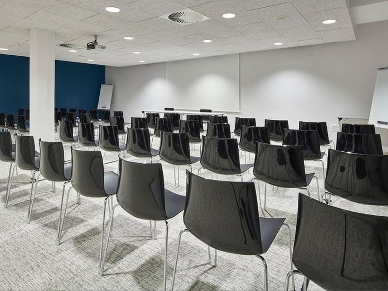 8B3205C755C7FF5C02A3C2942398A2C2