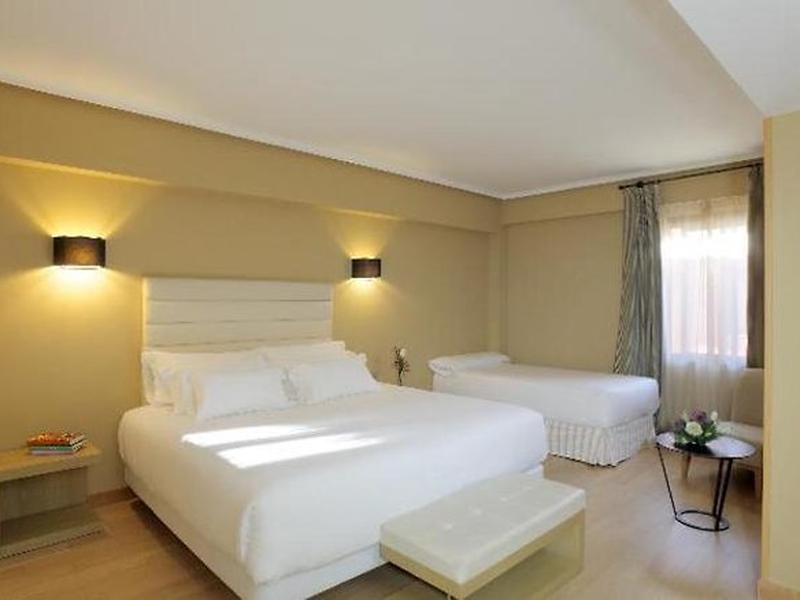 3B9C5710D8363A294AFF1E1B3881E9CC