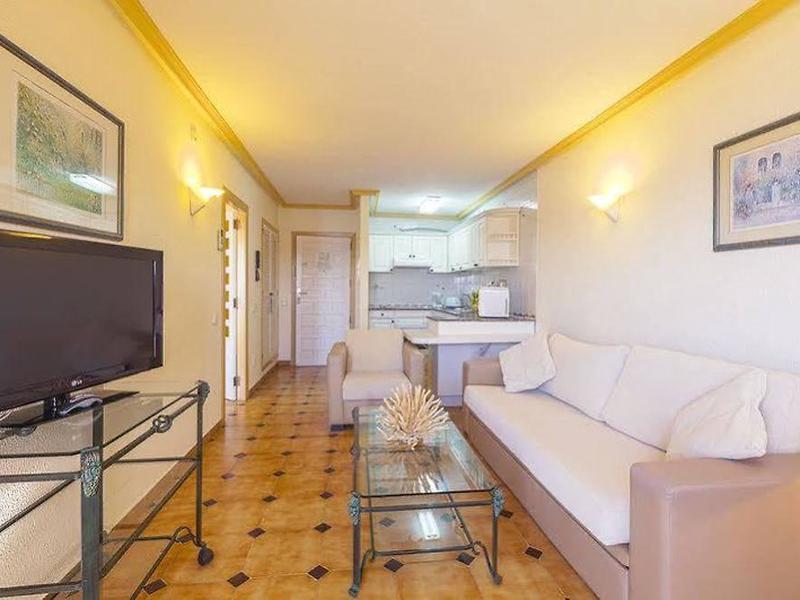 51EC7FFF4256AC856C776F022639E3DE