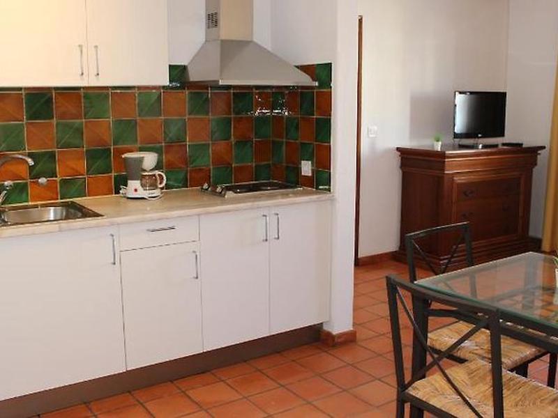 98C02031B276F4E214F95F91DDF46121