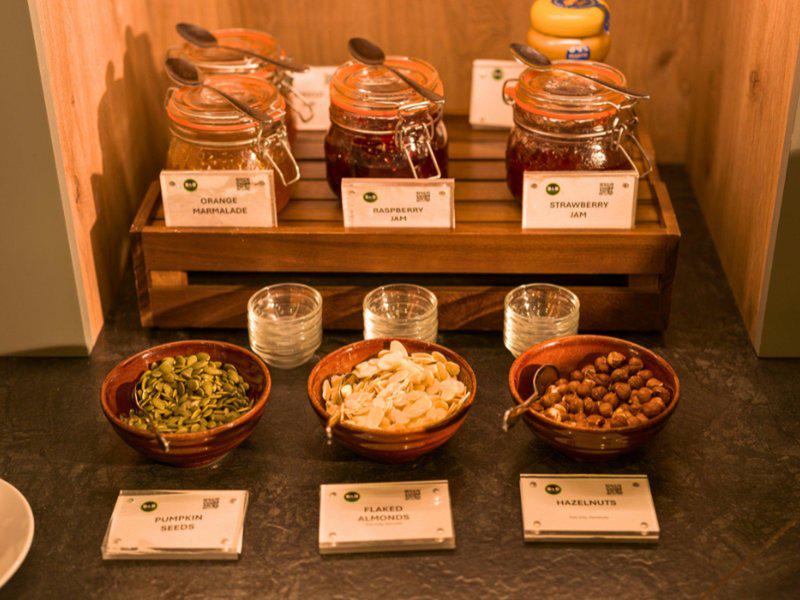 0E2F21AD737AA33B4962A67DFEB4313F