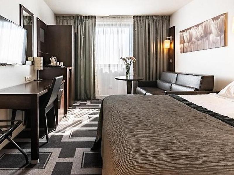 35A04A3C2BD408CB50E952E092B07A95