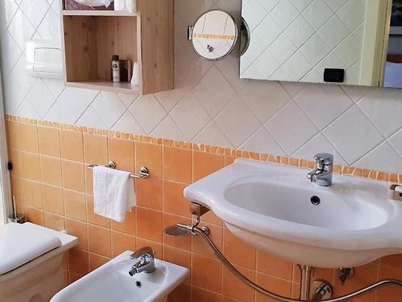 C81C27C61BDFA219CD98CED8D5C0422A