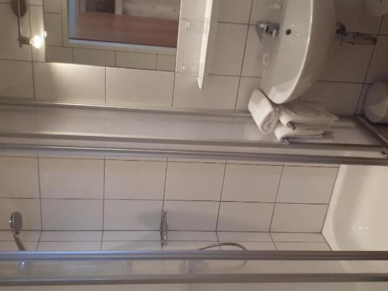 BF2D06412F4919253CFCE307590F95EE